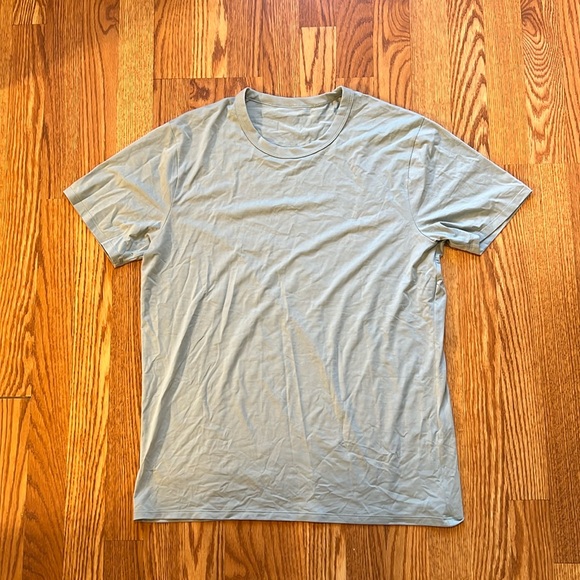 lululemon athletica Other - Lulu Lemon green active tee